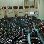 Wysłuchanie publiczne ws. projektu znoszącego dwukadencyjność